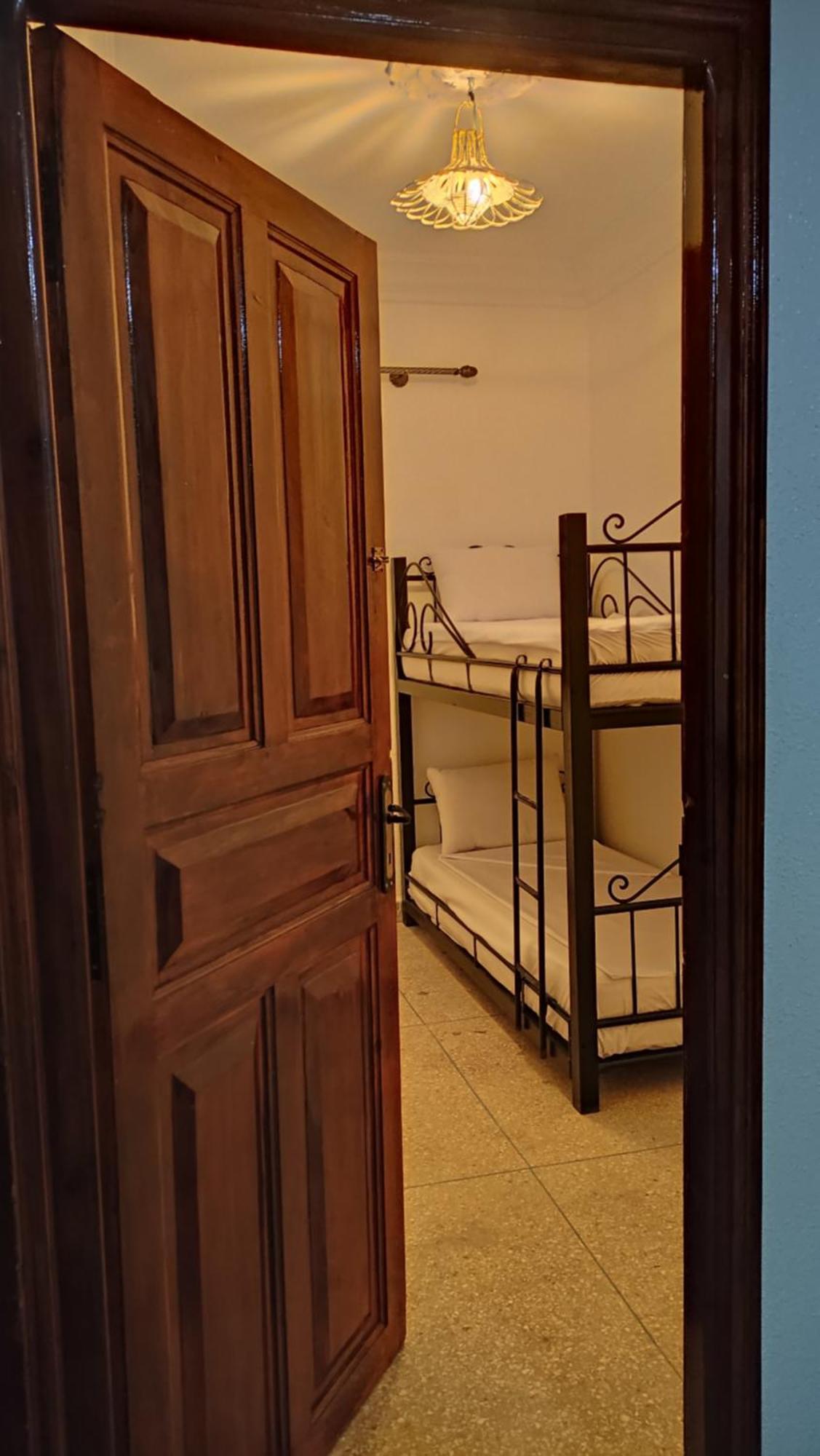 Warzazat Hostel Kültér fotó