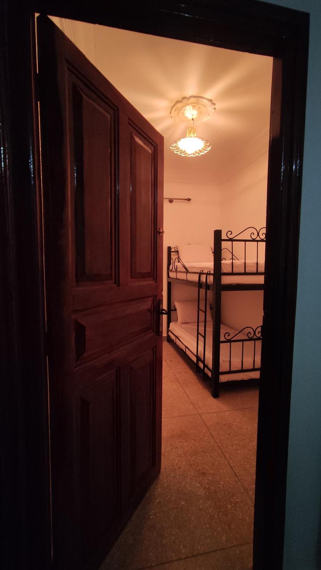 Warzazat Hostel Kültér fotó